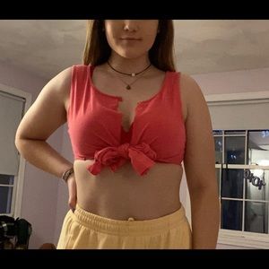 Cropped tie knot pink top